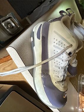 Jordan Kids Sneakers in White and Lavender